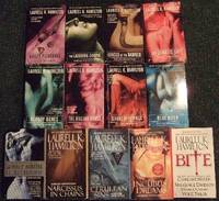 Guilty Pleasures; Laughing Corpse; Circus Damned; Lunatic Cafe; Bloody Bones; Killing Dance; Burnt Offerings; Blue Moon; Obsidian Butterfly; Narcissus Chains; Cerulean Sins; Incubus Dreams; Bite - Anita Blake Vampire Hunter 13 Books / Volumes Guilty Pleasures; Laughing Corpse; Circus Damned; Lunatic Cafe; Bloody Bones; Killing Dance; Burnt Offerings; Blue Moon; Obsidian Butterfly; Narcissus Chains; Cerulean Sins; Incubus Dreams; Bite - Anita Blake Vampire Hunter 13 Books / Volumes