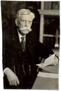 5" x 7-1/2" Black-and-White Press Photograph of Holmes