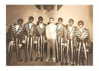 OLD PHOTOGRAPH OF SEVEN MINSTRELS, SIX IN BLACKFACE: OLD PHOTOGRAPH OF SEVEN MINSTRELS, SIX IN BLACKFACE: