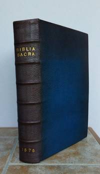 BIBLIA AD VETUSTISSIMA EXEMPLARIA Nunc recens castigata. In quibus, præterea quæ subsequens præfatio indicat, capita singula ita versibus distincta sunt, ut numeri præfixi, lectorem non remorentur, & loca quæsita tanquam digito demonstrent