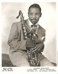 SIGNED, PROFESSIONAL PHOTOGRAPH OF JAZZ AND R&B SAXOPHONIST WILLIS JACKSON SIGNED, PROFESSIONAL PHOTOGRAPH OF JAZZ AND R&B SAXOPHONIST WILLIS JACKSON