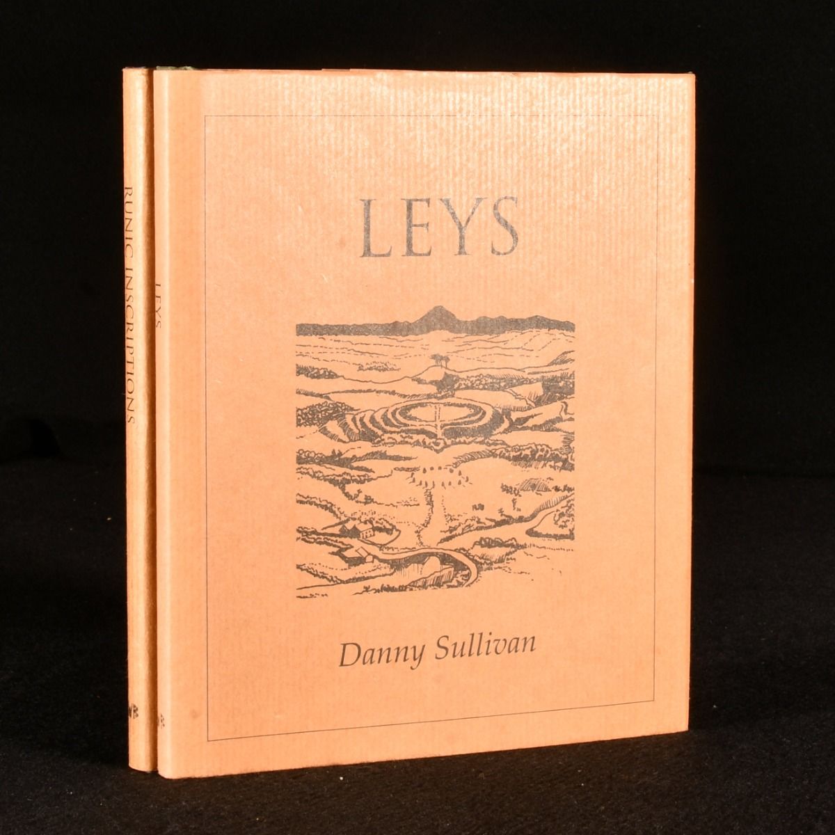 Paul Johnson; Danny Sullivan - Runic Inscriptions in Great Britain and Leys