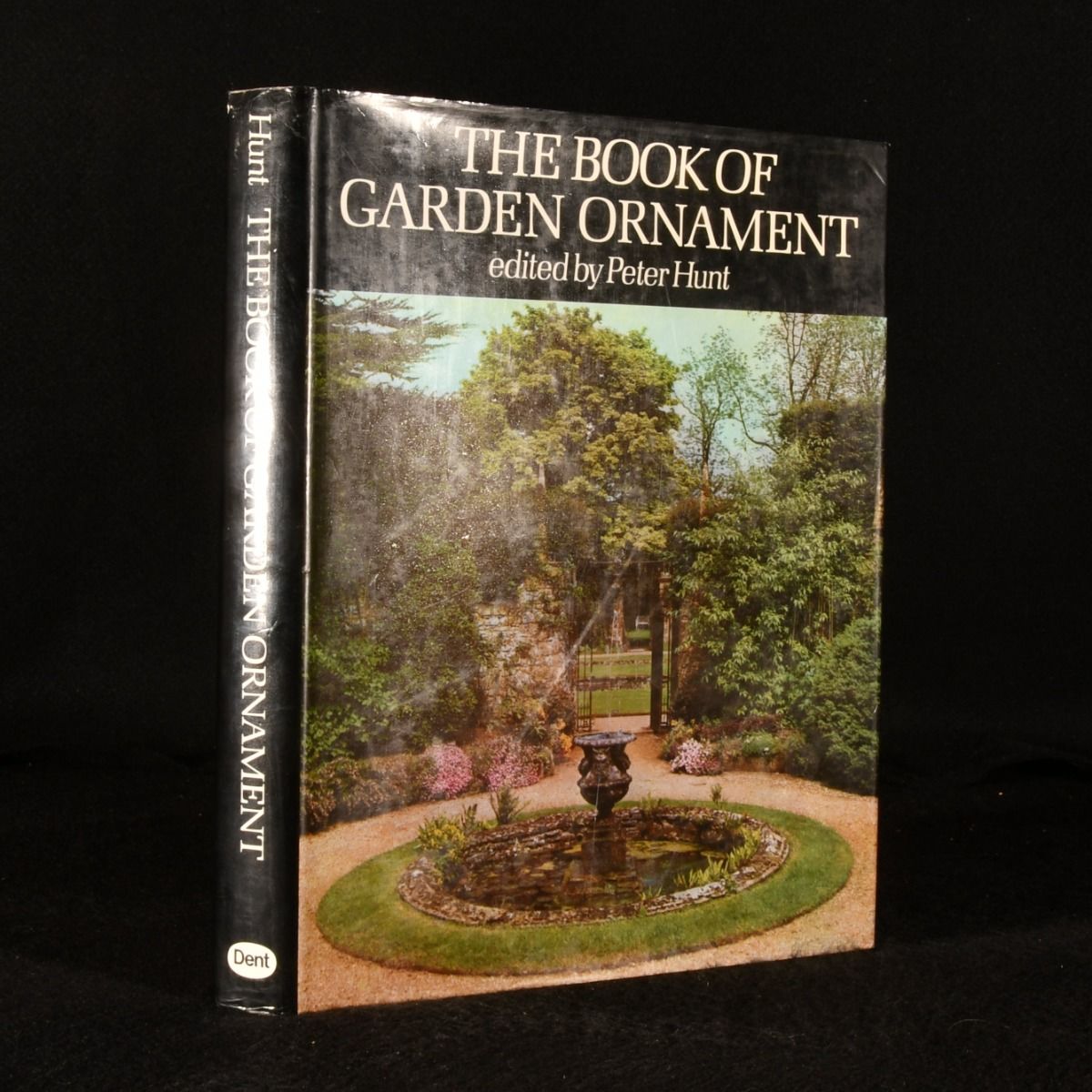 Peter Hunt - The Book of Garden Ornament