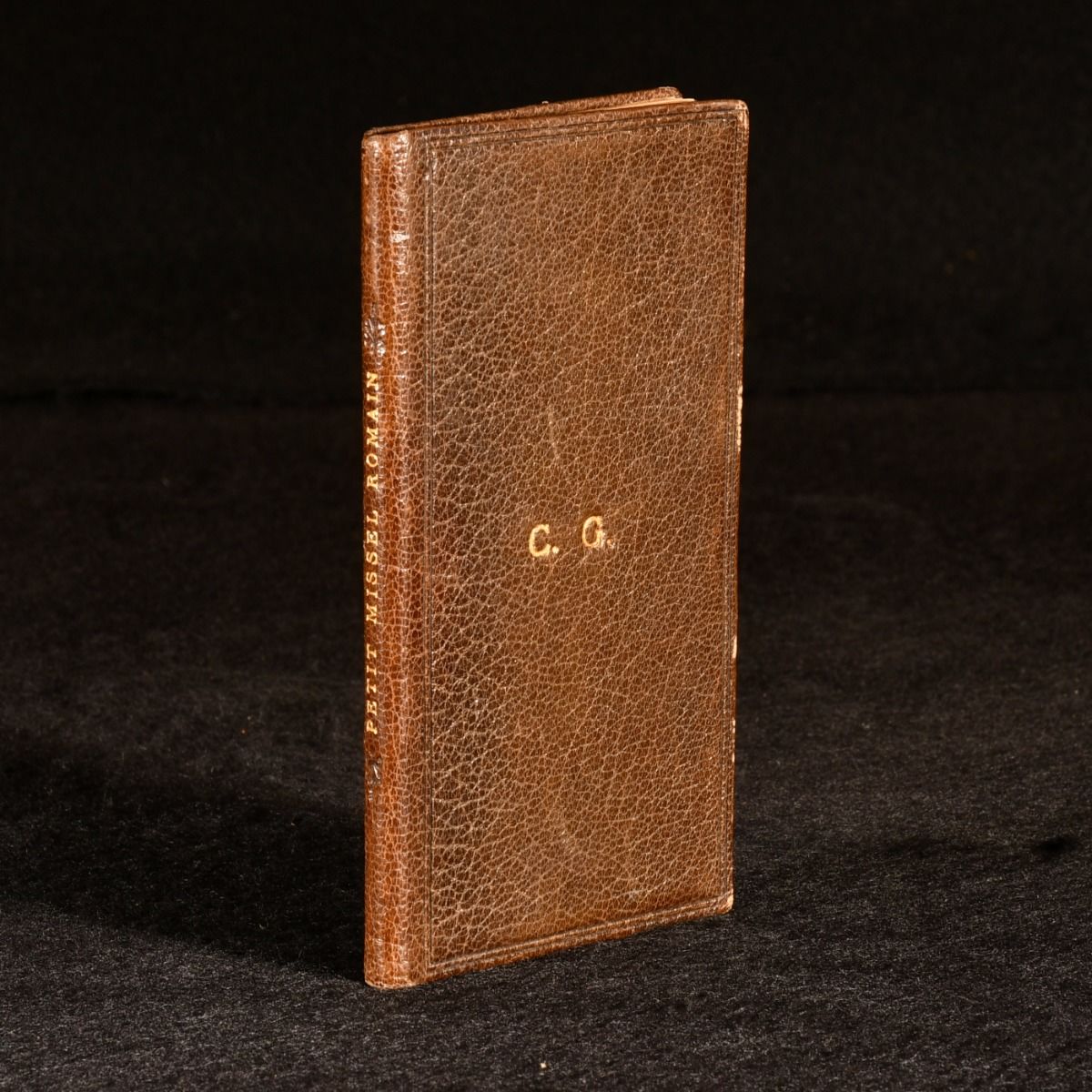  - Petite Missel Romain Contenant L&Apos;Ordinaire de la Messe, la Messe de Mariage Et la Messe Des Morts