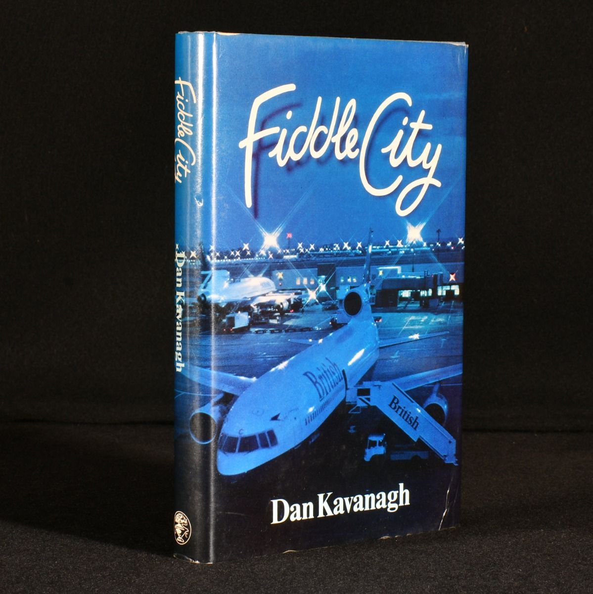 Dan Kavanagh; [Julian Barnes] - Fiddle City
