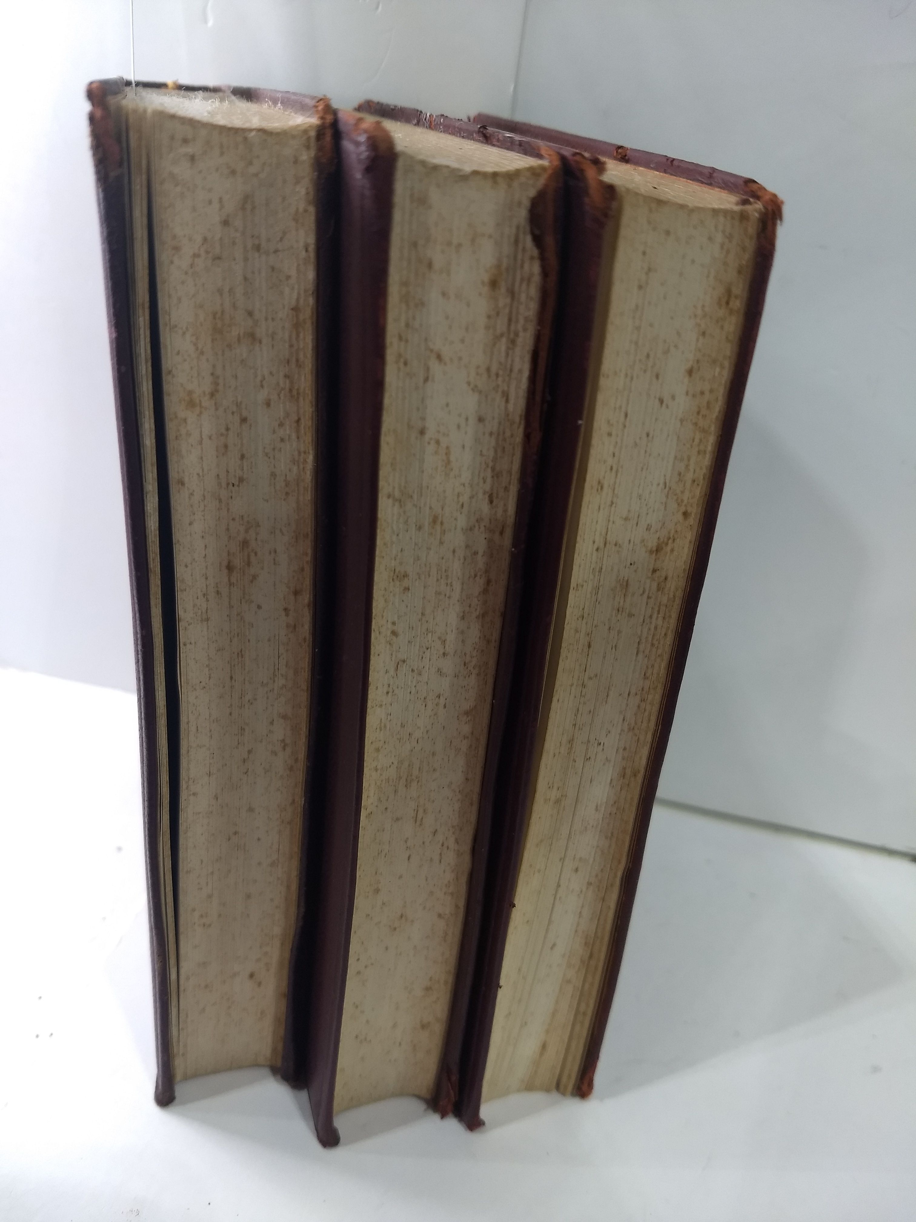 Les Miserables (3 Volume Set)