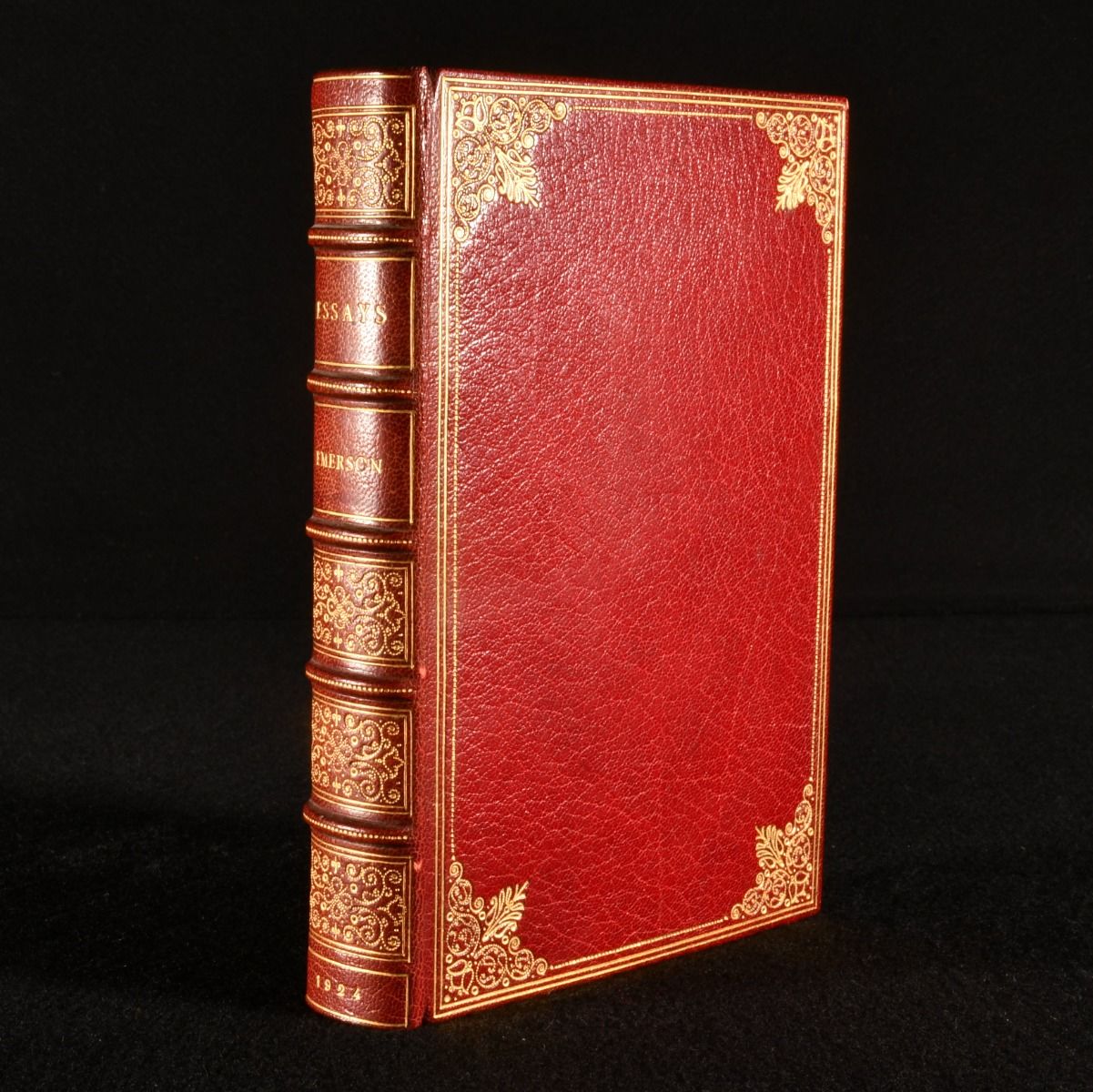 Ralph Waldo Emerson - Essays