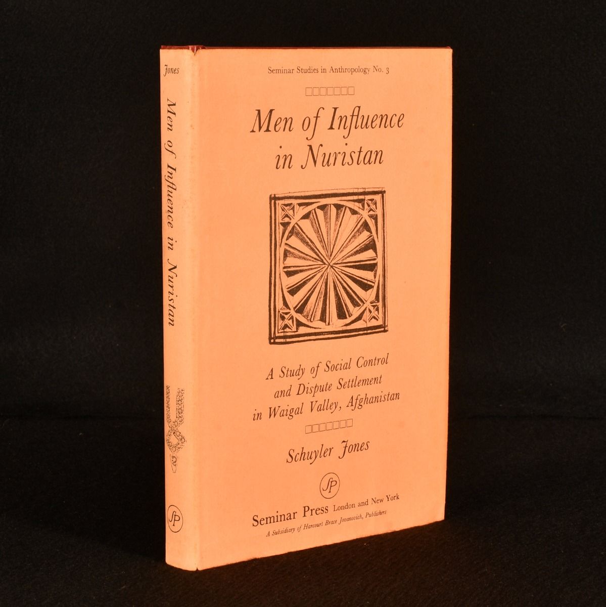 Schuyler Jones - Men of Influence in Nuristan: A Study of Social Control and Dispute Settlement in Waigal Valley, Afghanistan