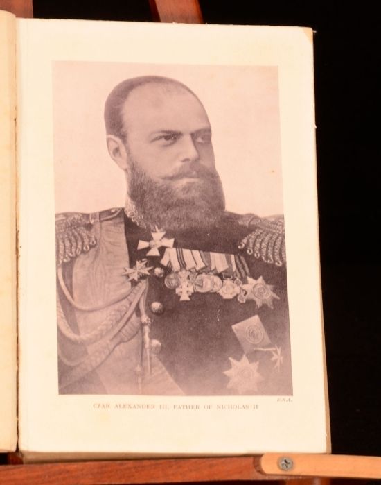 Mohammed Essad-Bey - Nicholas II. Prisoner of the Purple