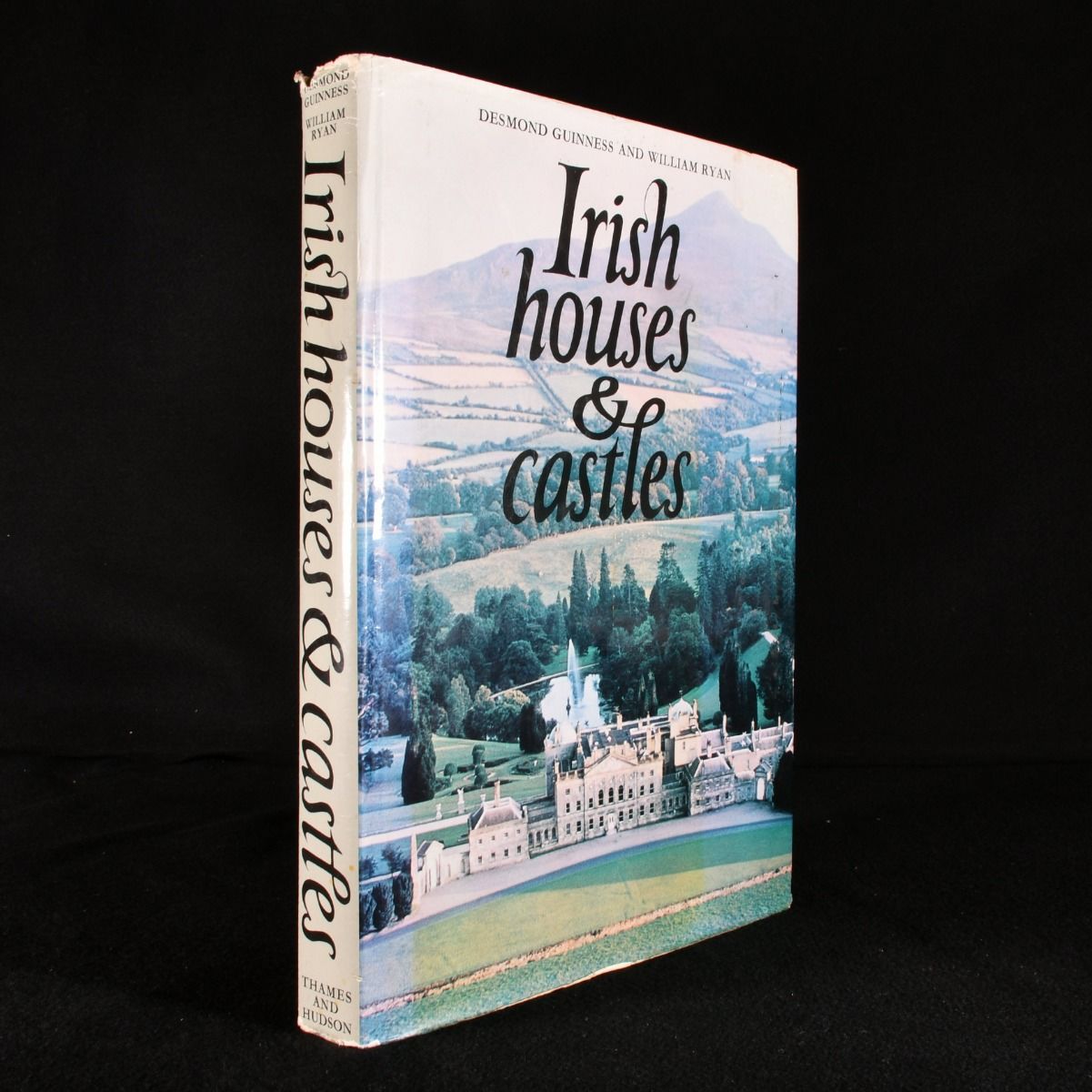 Desmond Guinness; William Ryan - Irish Houses & Castles