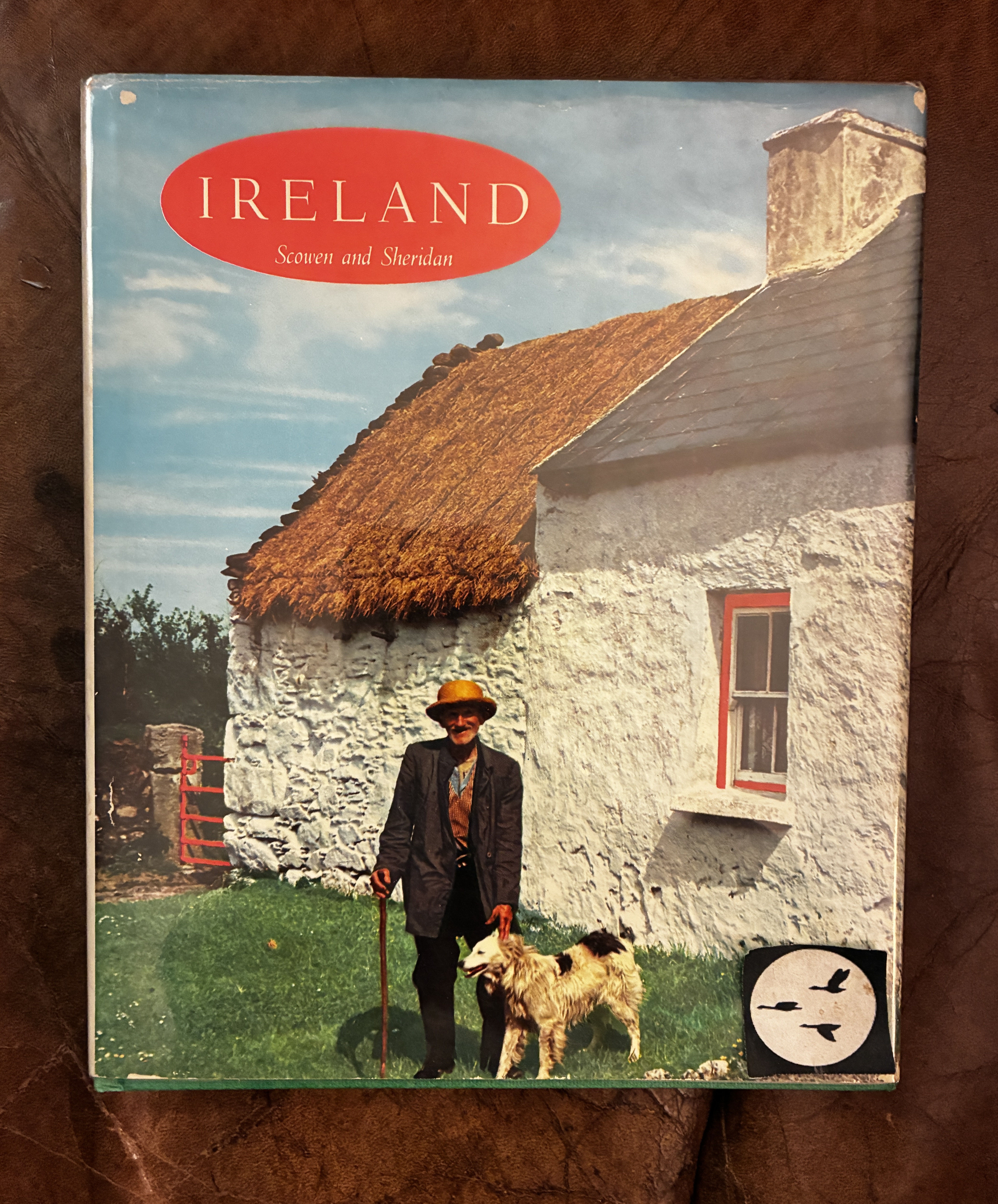 Ireland In Colour Photographs By Kenneth Scowen Introduction by John D. Sheridan