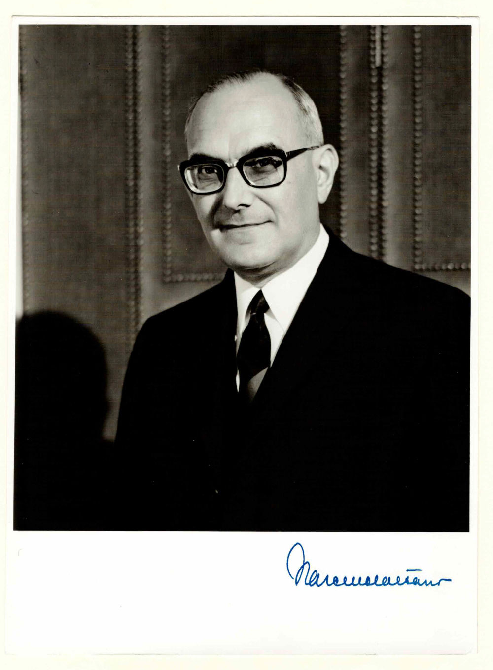 Image for ORIGINAL PHOTOGRAPH SIGNED by the Portuguese jurist and last dictator of the Estado Novo MARCELLO CAETANO. ORIGINAL PHOTOGRAPH SIGNED by the Portuguese jurist and last dictator of the Estado Novo MARCELLO CAETANO.