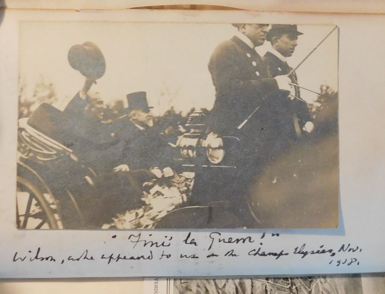 L' ASSAUT CONTRE VERDUN (21 Fevrier - 31 Mars 1916). Traduit de l'espagnol par Gabriel Ledos. Preface de Maurice Barres. [With PROFUSE MARGINAL ANNOTATIONS by LINCOLN MACVEAGH].