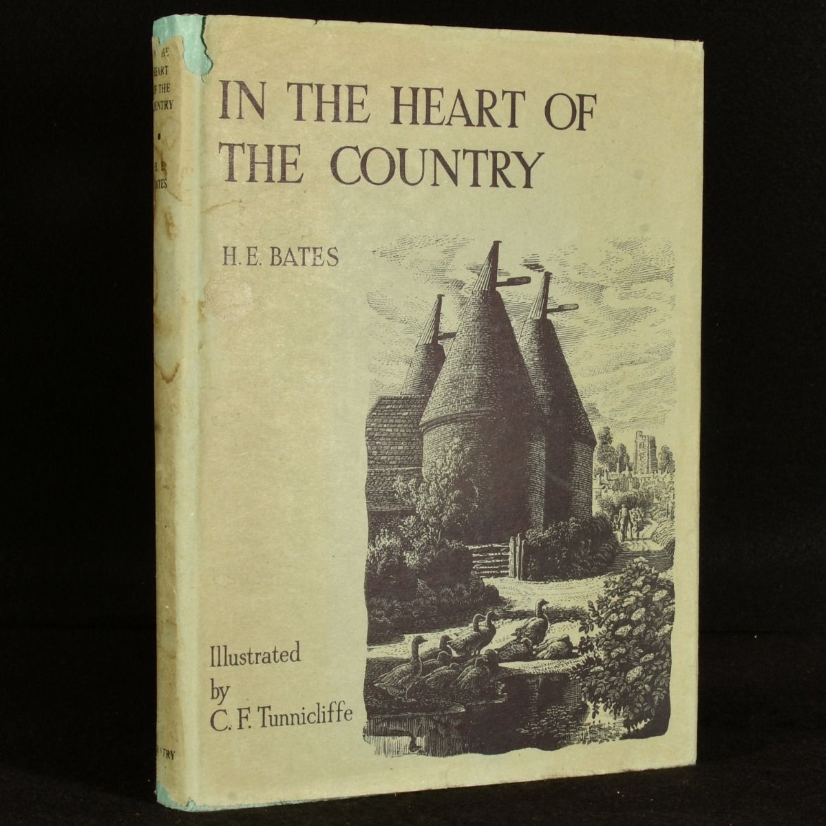 H. E. Bates - In the Heart of the Country