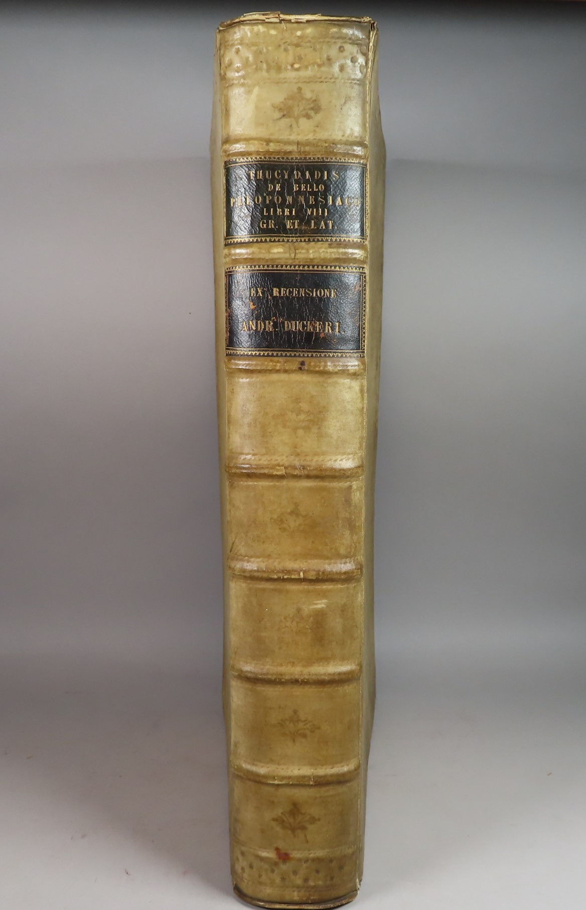 Thucydidis de bello Peloponnesiaco libri octo cum adnotationibus integris Henrici Stephani & Joannis Hudsoni ; recensuit & notas suas addidit Josephus Wasse. Editionem curavit, suasque Animadversiones adjecit Carolus Andreas Dukerus.
