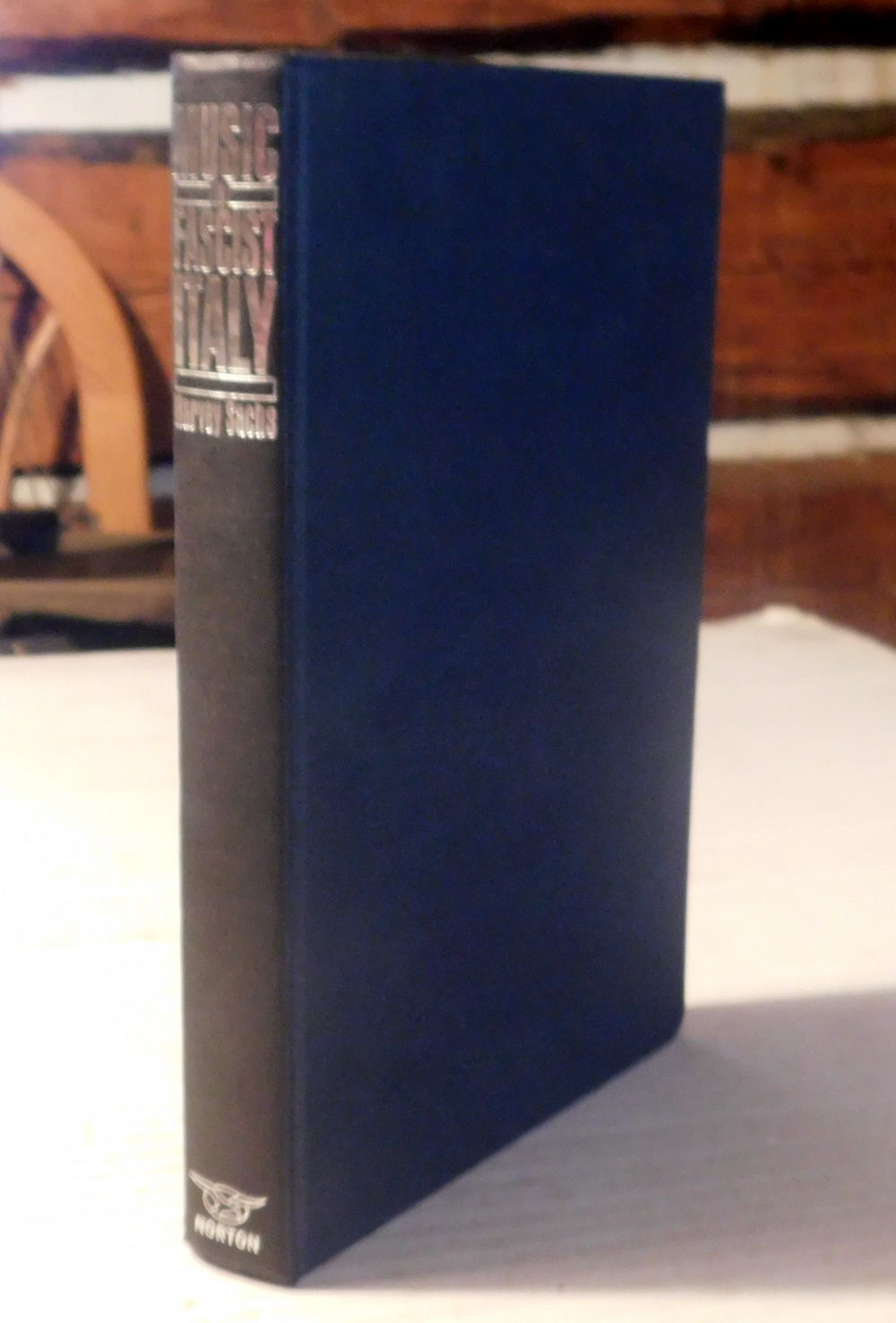 MUSIC IN FASCIST ITALY.