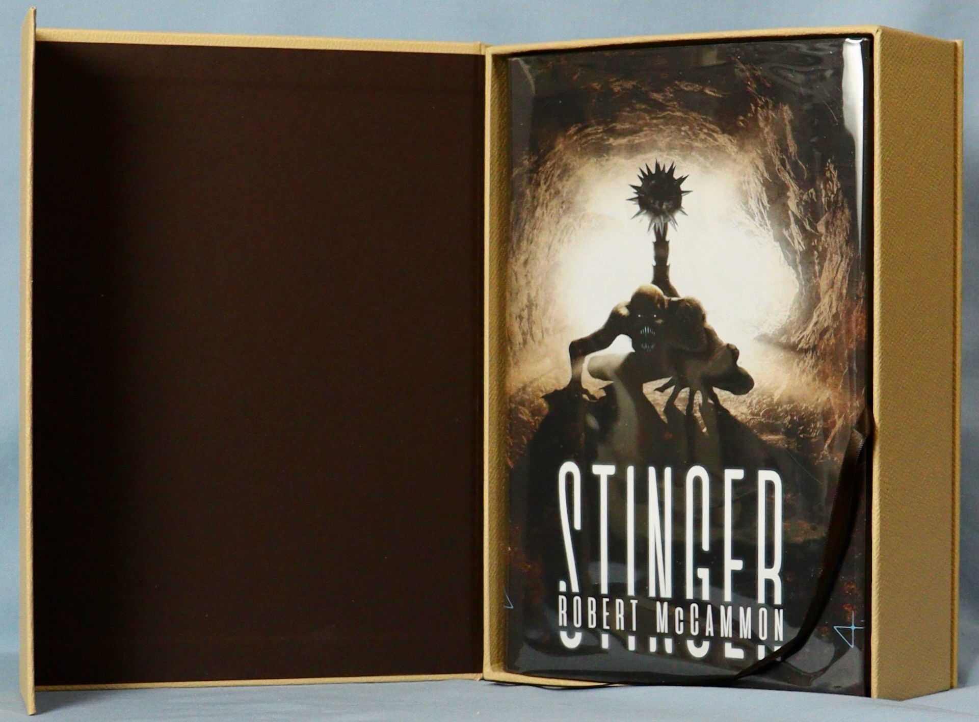 Stinger (Signed X2 Traycased UK Limited Edition #331/500)