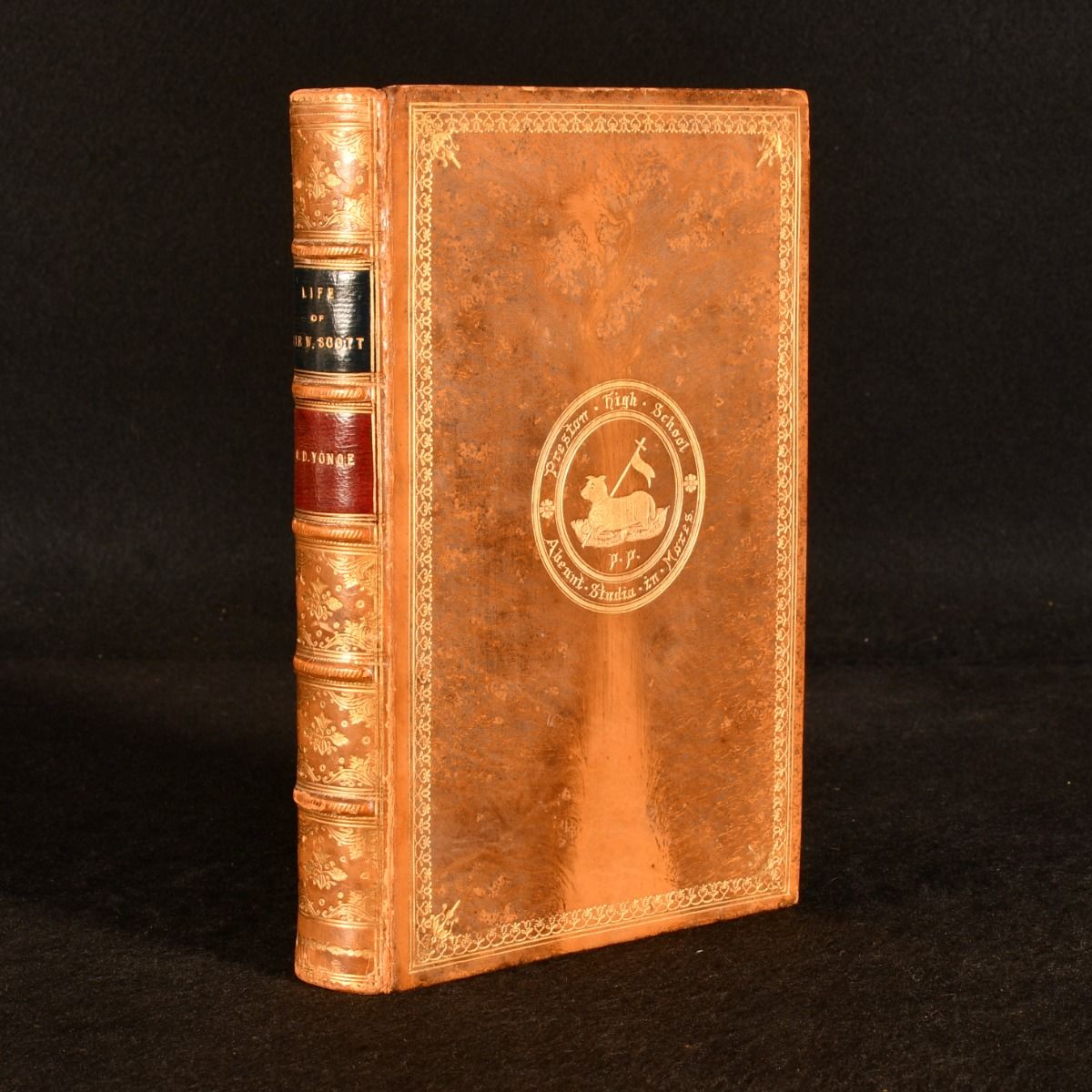 C. J. Cornish [Charles John Cornish] - Life at the Zoo: Notes and Traditions of the Regents Park Gardens