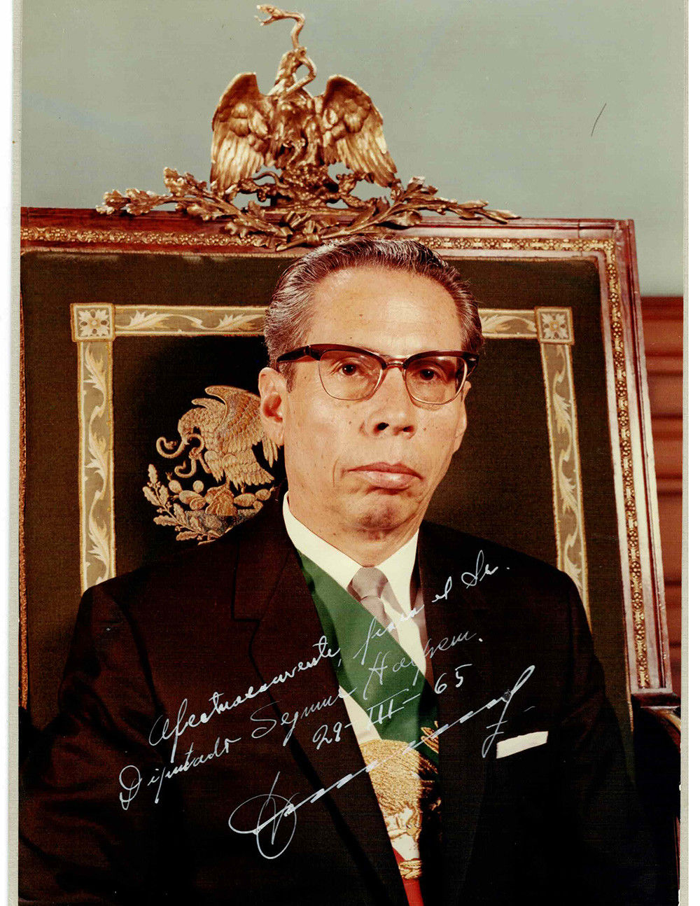 Image for ORIGINAL COLOR PHOTOGRAPH INSCRIBED & SIGNED by the President of Mexico GUSTAVO DIAZ ORDAZ. ORIGINAL COLOR PHOTOGRAPH INSCRIBED & SIGNED by the President of Mexico GUSTAVO DIAZ ORDAZ.