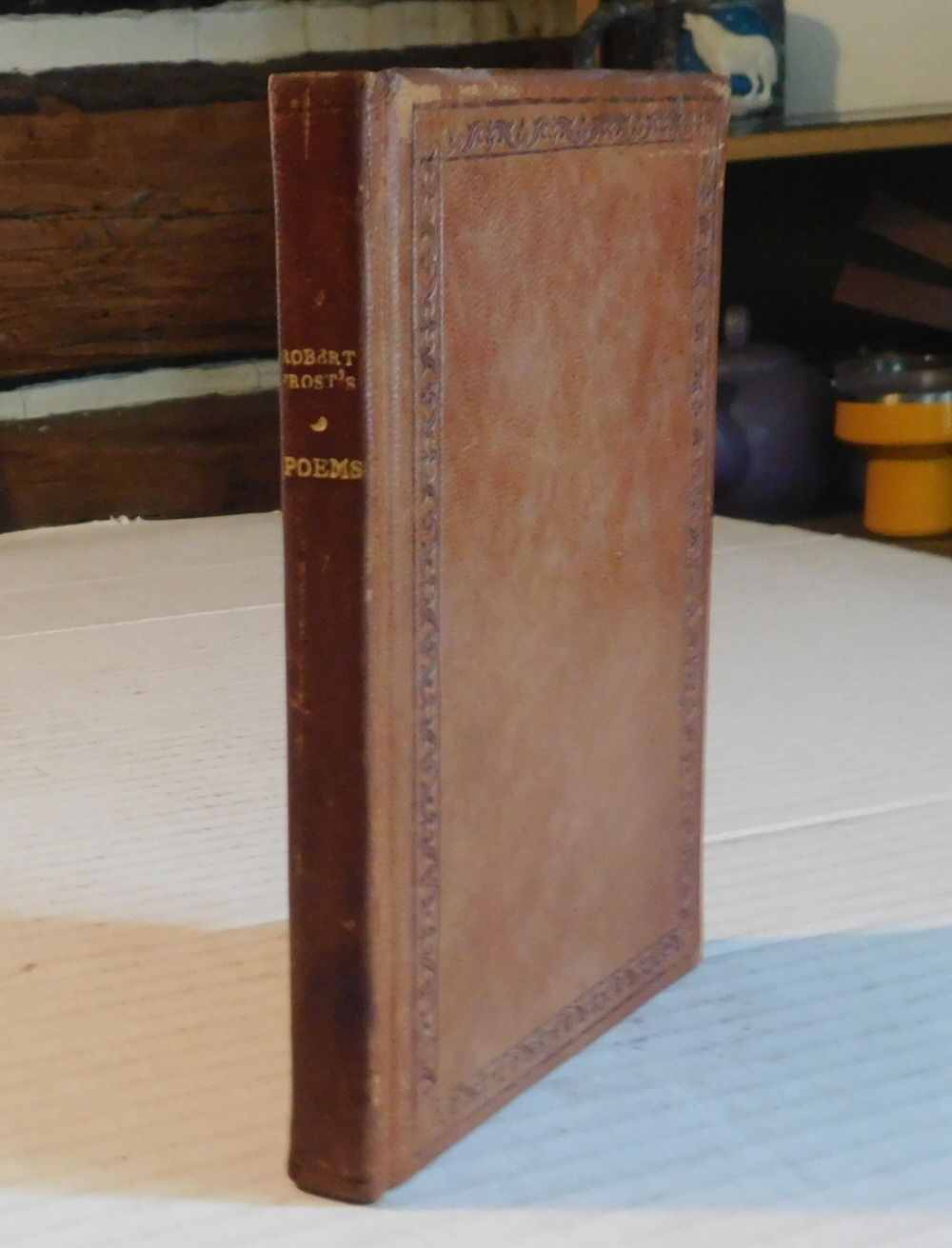 THE POCKET BOOK OF ROBERT FROST'S POEMS. With an Introduction and Commentary by Louis Untermeyer.